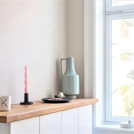 Apartment Lovely With Two Large Bedrooms Nearby Opera, Vis A Vis Botanical Garden Oslo