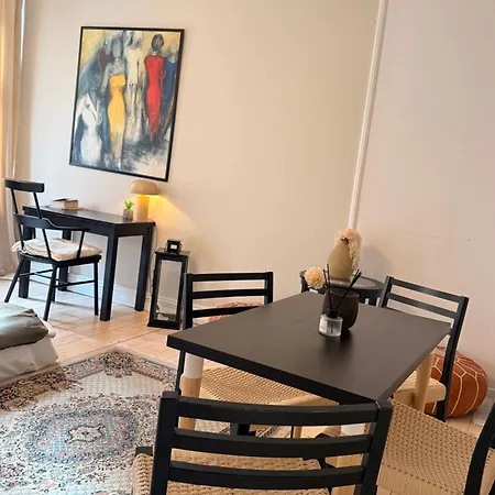 Apartment Lovely With Two Large Bedrooms Nearby Opera, Vis A Vis Botanical Garden Oslo