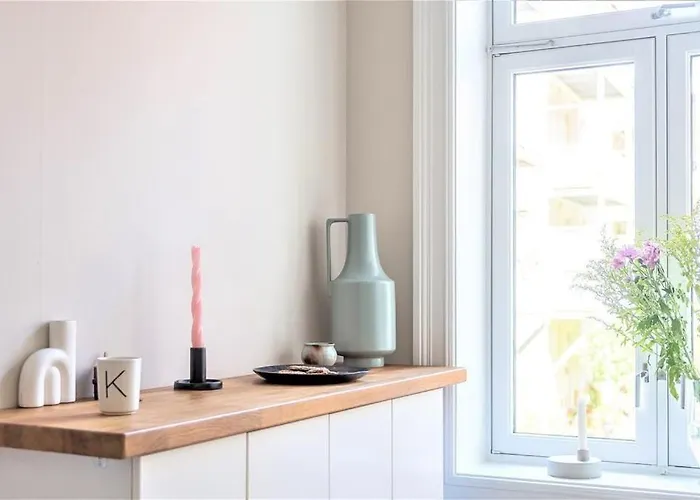 Apartment Lovely With Two Large Bedrooms Nearby Opera, Vis A Vis Botanical Garden Oslo