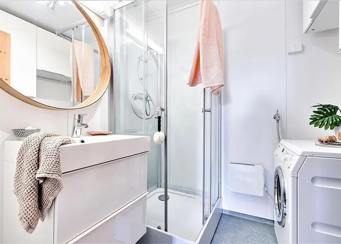 Apartment Lovely With Two Large Bedrooms Nearby Opera, Vis A Vis Botanical Garden Oslo