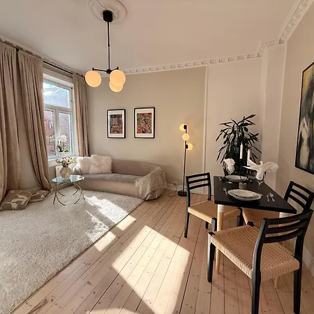 Lovely With Two Large Bedrooms Nearby Opera, Vis A Vis Botanical Garden * Oslo